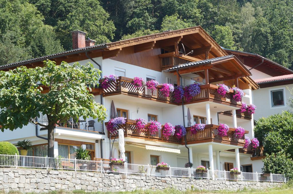 Haus Nowak Ferienwohnungen ミルシュタット エクステリア 写真